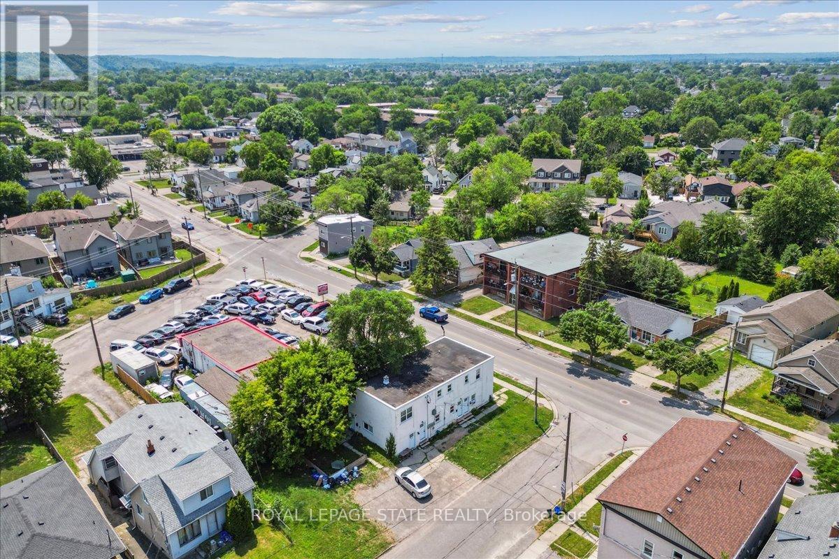 Photo 41 of 63 Pelham Road, St Catharines ON
