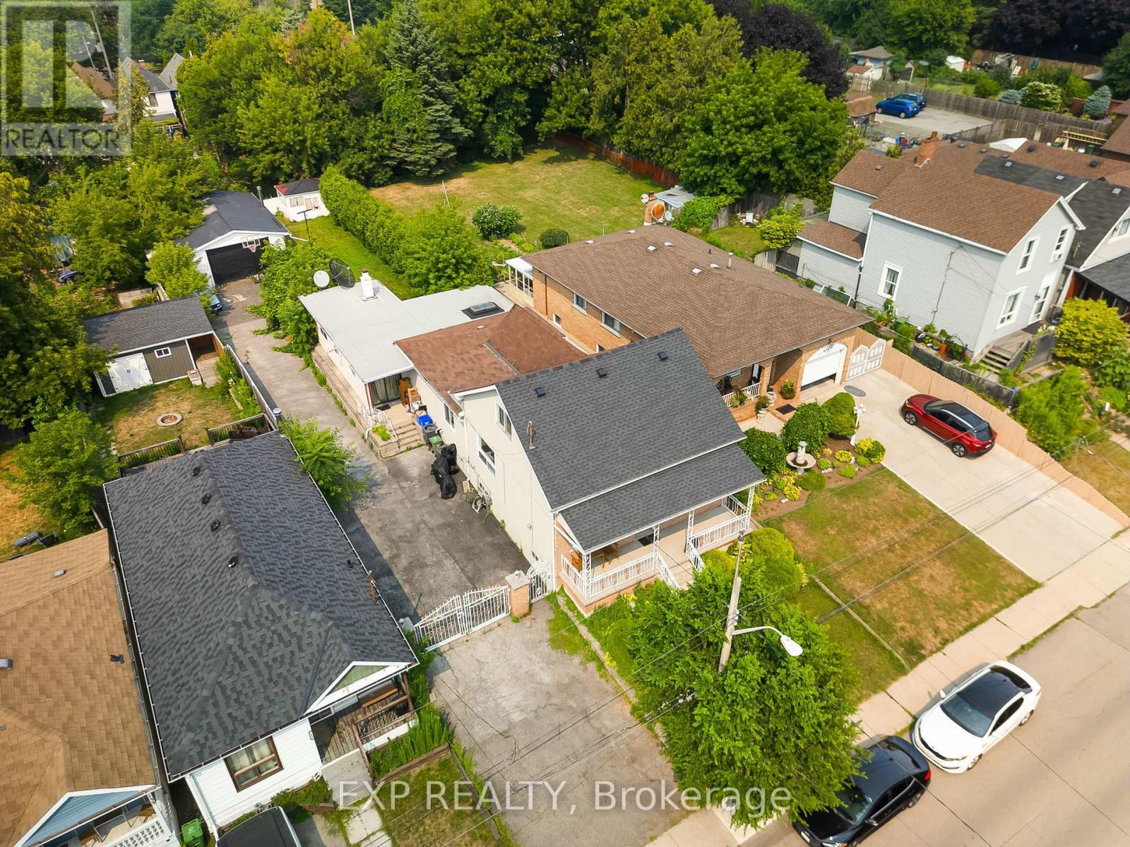 Photo 45 of 139 Wood Street E, Hamilton ON