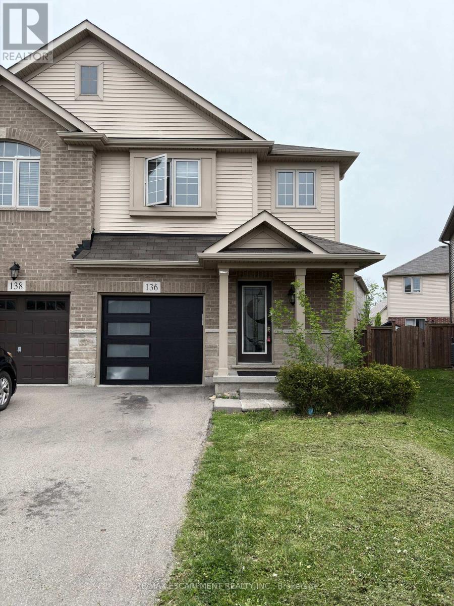 Photo 17 of 136 Westbank Trail, Hamilton ON