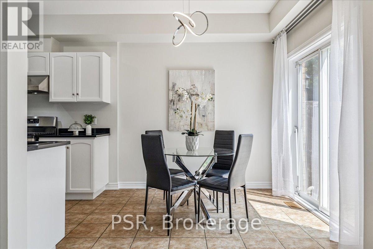 Photo 11 of 38 60 Cloverleaf Drive, Hamilton ON
