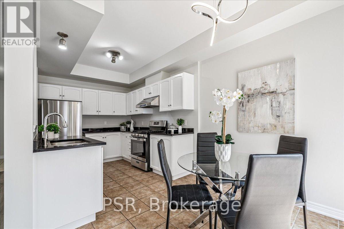 Photo 13 of 38 60 Cloverleaf Drive, Hamilton ON