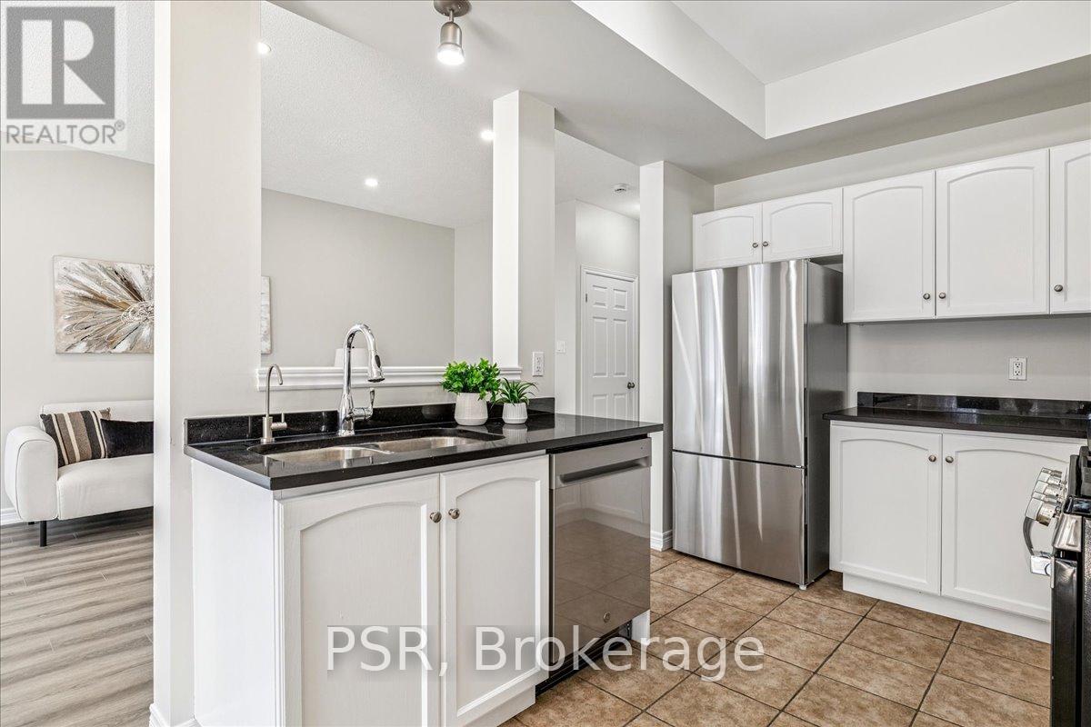 Photo 15 of 38 60 Cloverleaf Drive, Hamilton ON