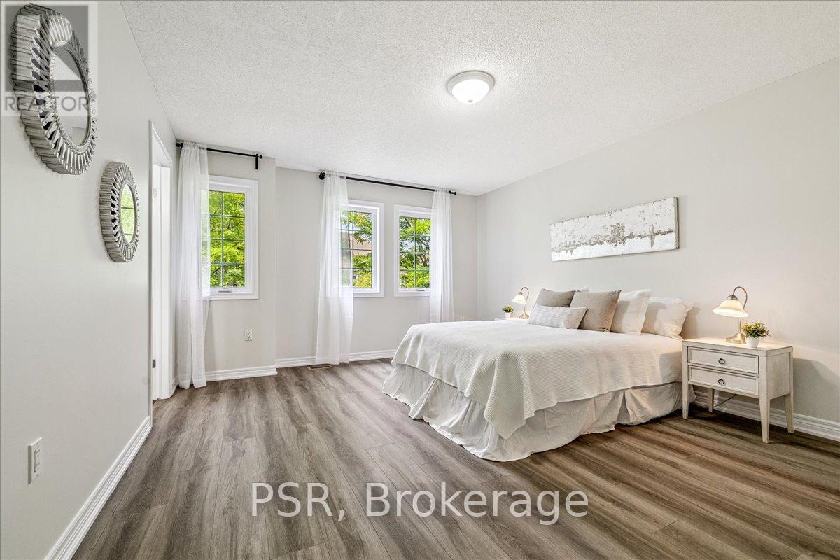 Photo 21 of 38 60 Cloverleaf Drive, Hamilton ON