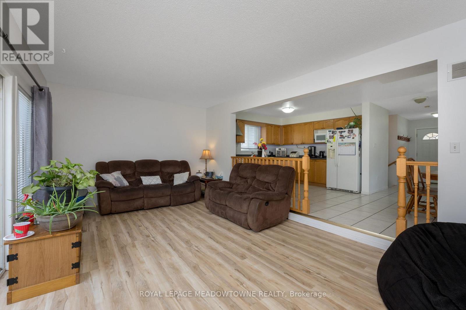 Photo 19 of 31 Newport Drive, Cambridge ON
