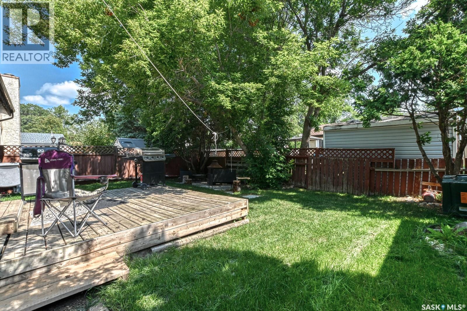 Photo 13 of 839 Athlone Drive N, Regina SK