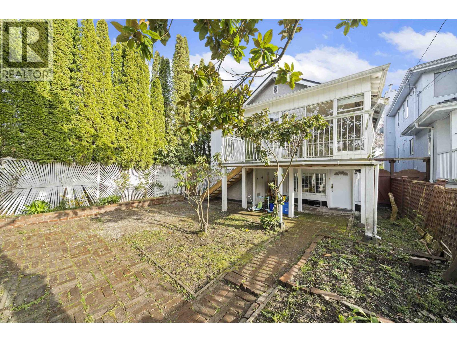 Photo 24 of 555 W 19th Avenue, Vancouver BC
