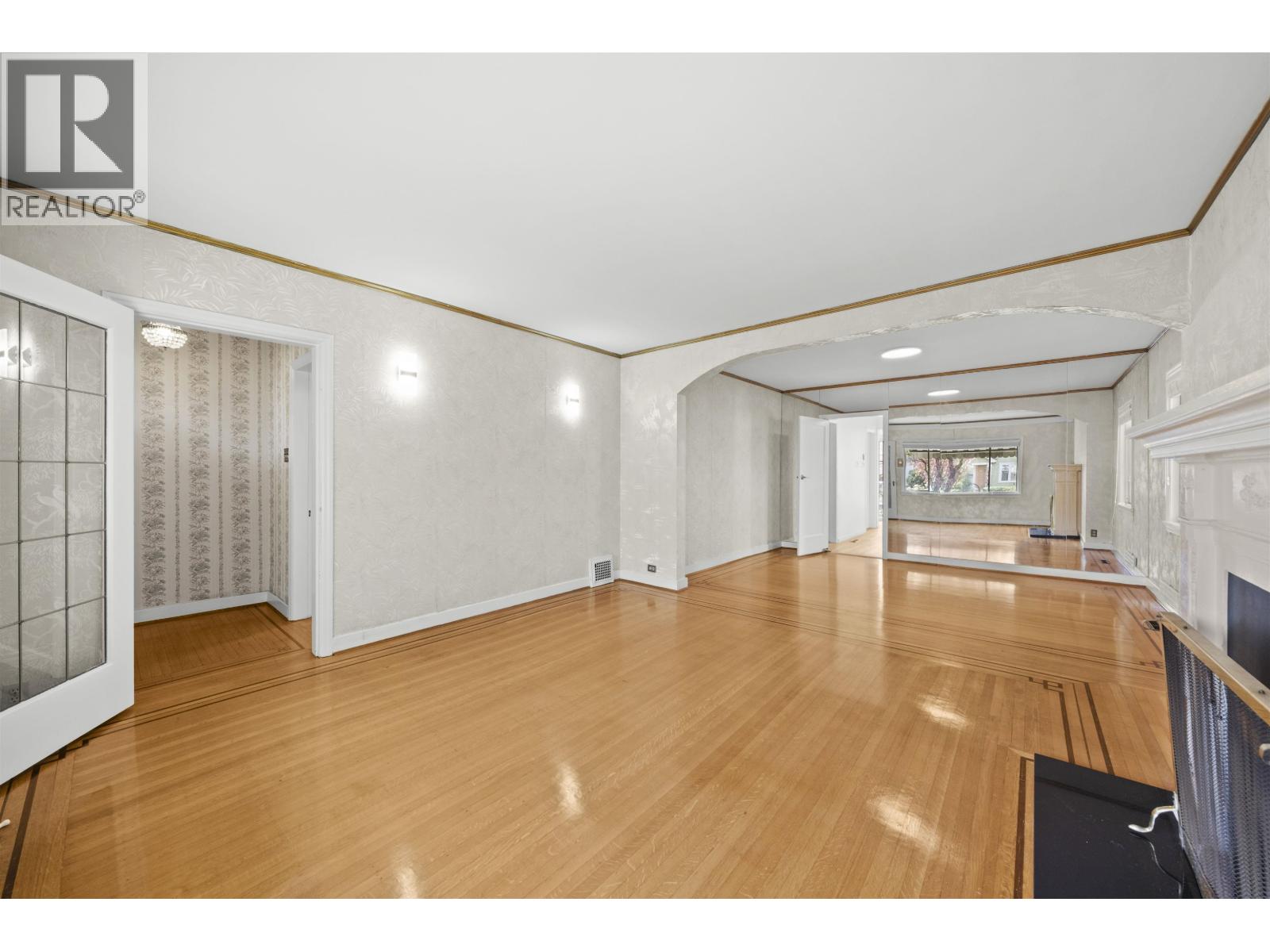 Photo 6 of 555 W 19th Avenue, Vancouver BC