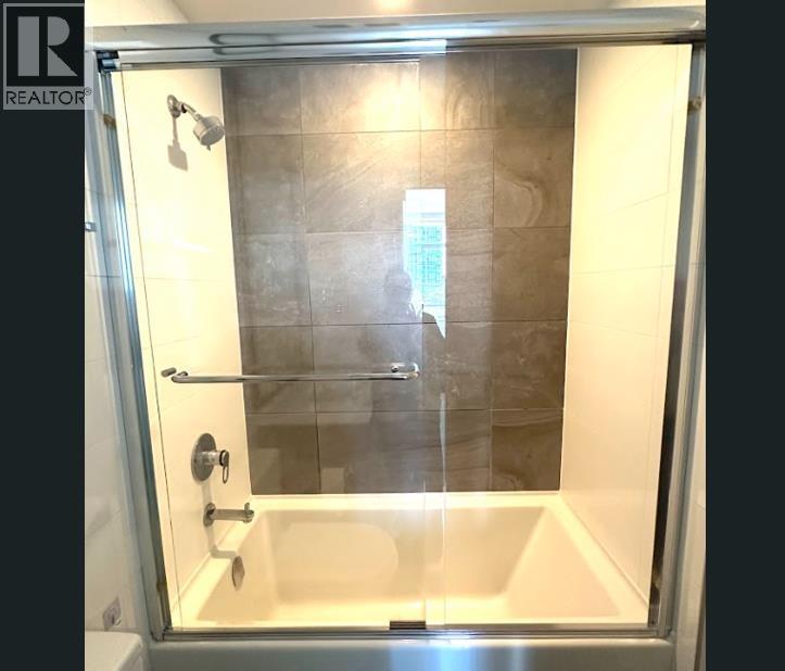 Photo 1 of 710 4688 Kingsway, Burnaby BC