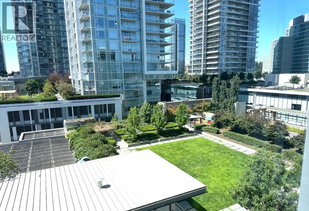 Photo 7 of 710 4688 Kingsway, Burnaby BC