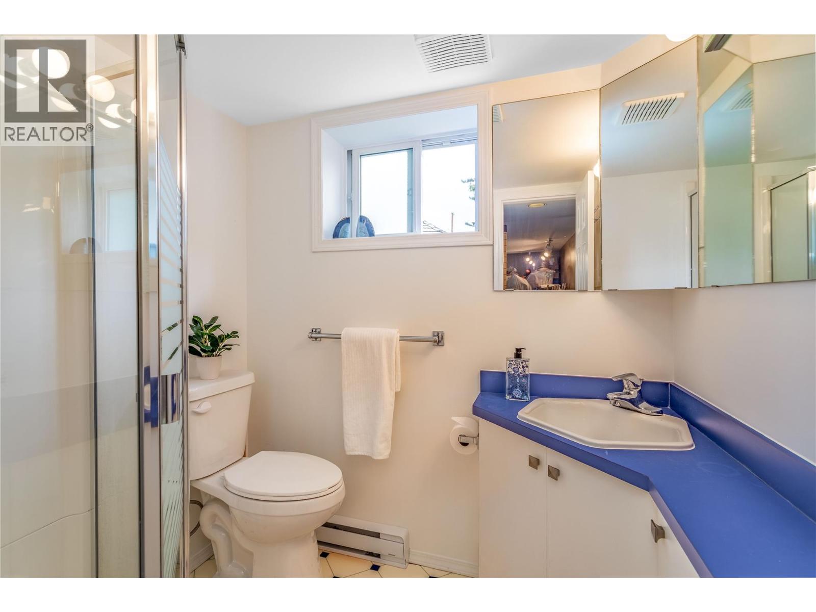  824 Raymer Road, Kelowna