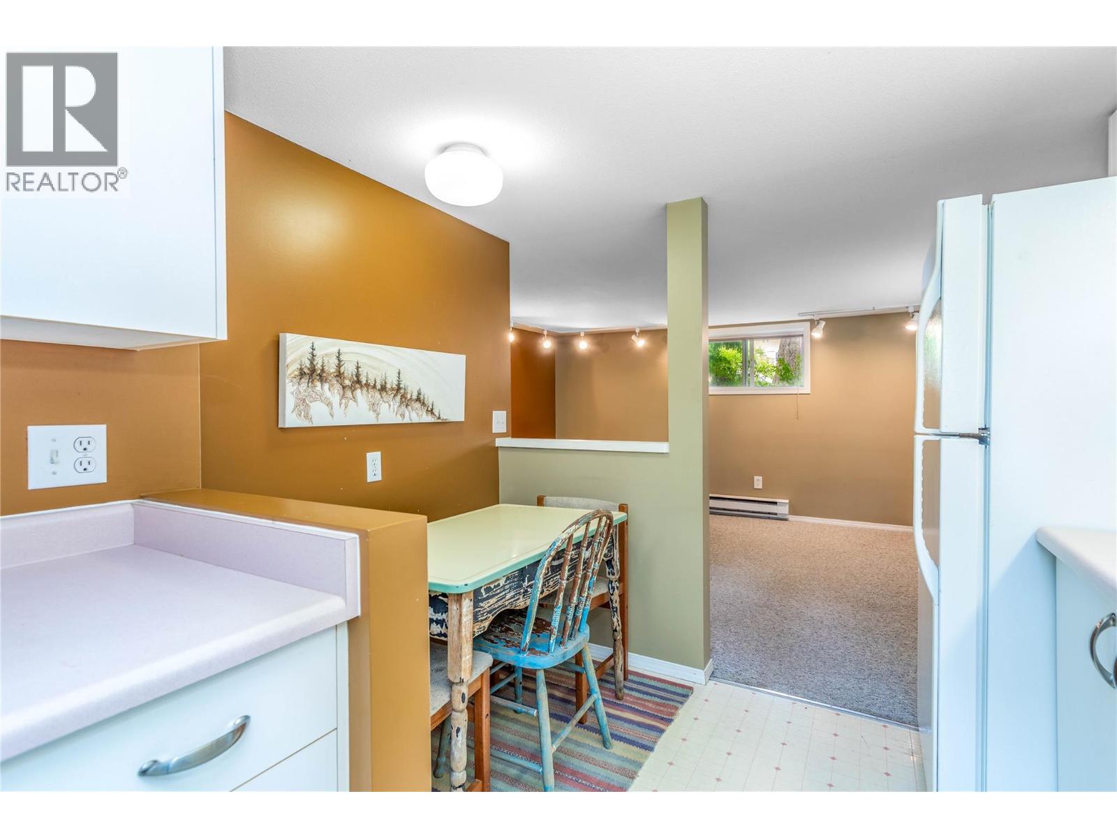  824 Raymer Road, Kelowna