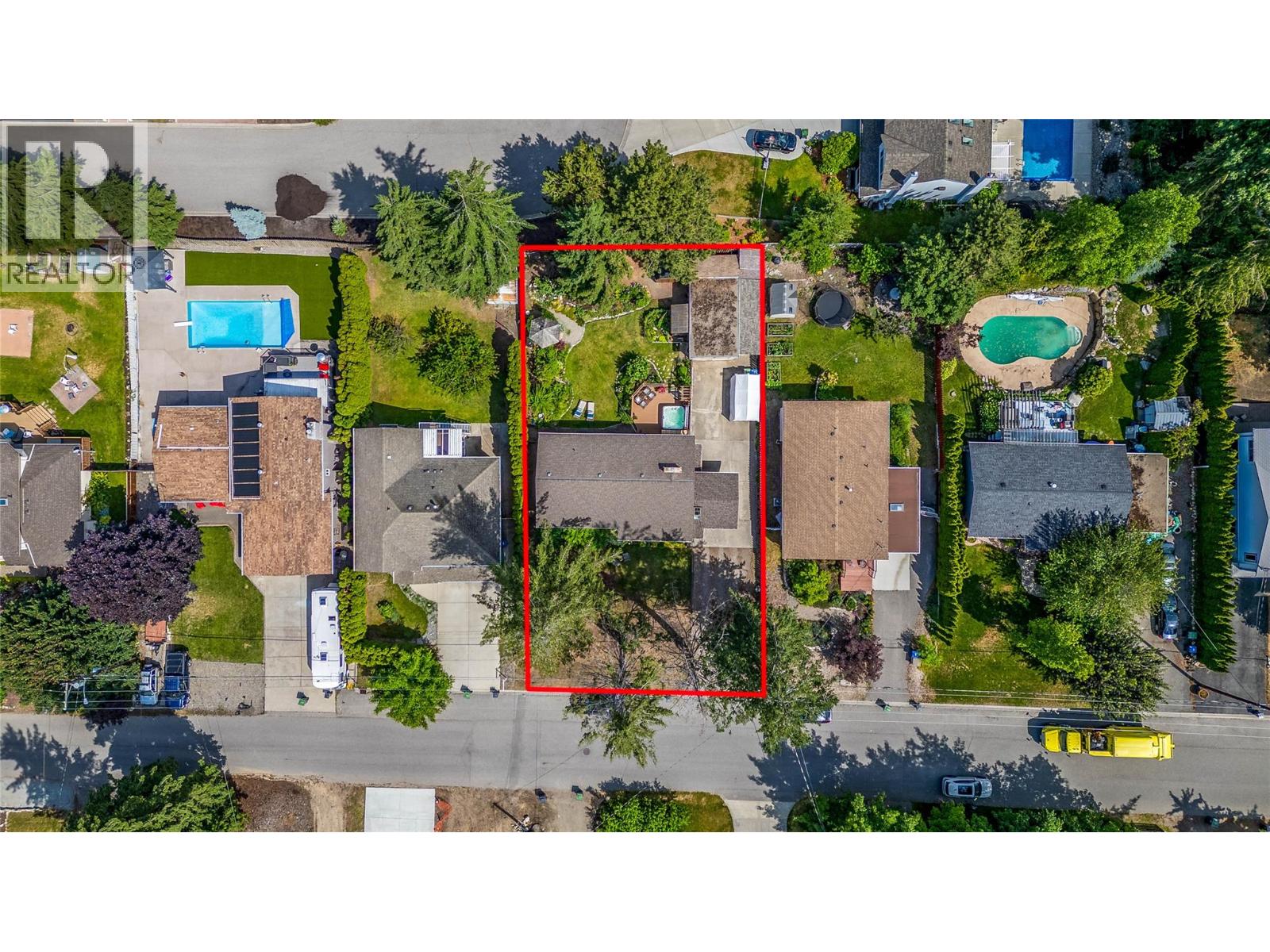  824 Raymer Road, Kelowna