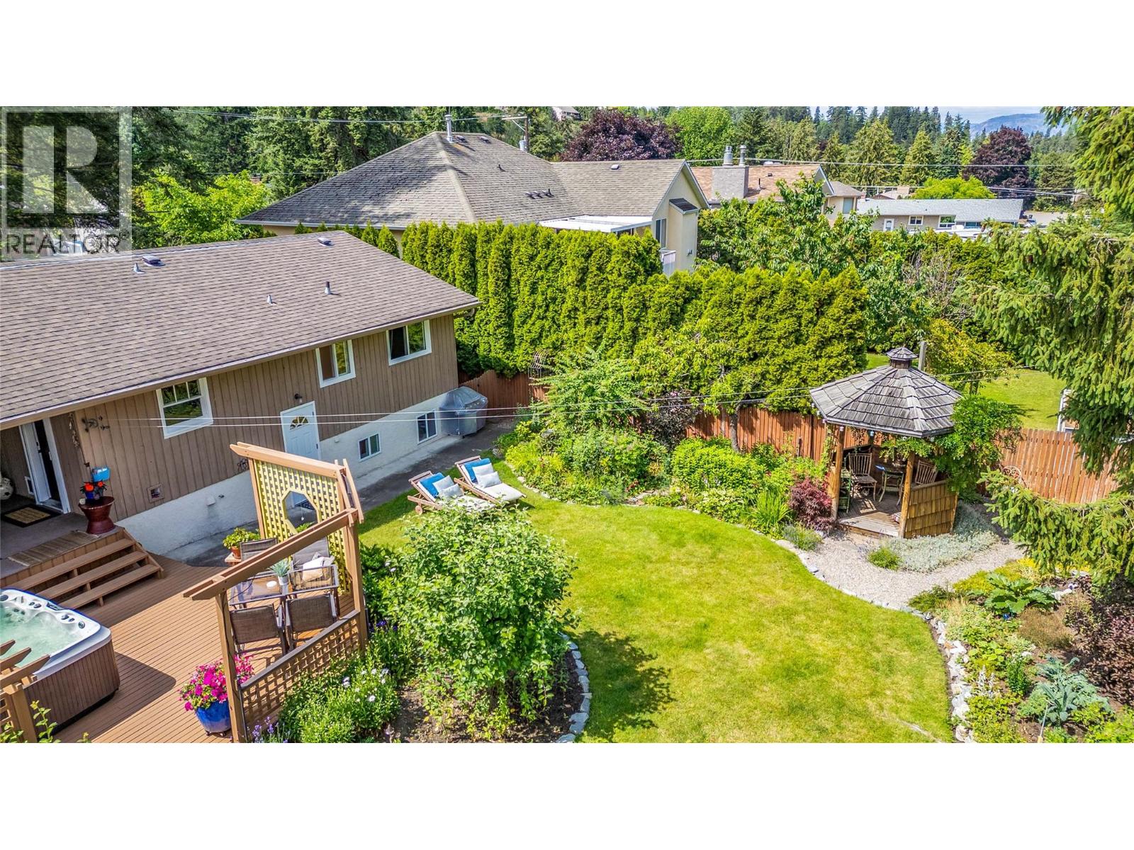  824 Raymer Road, Kelowna