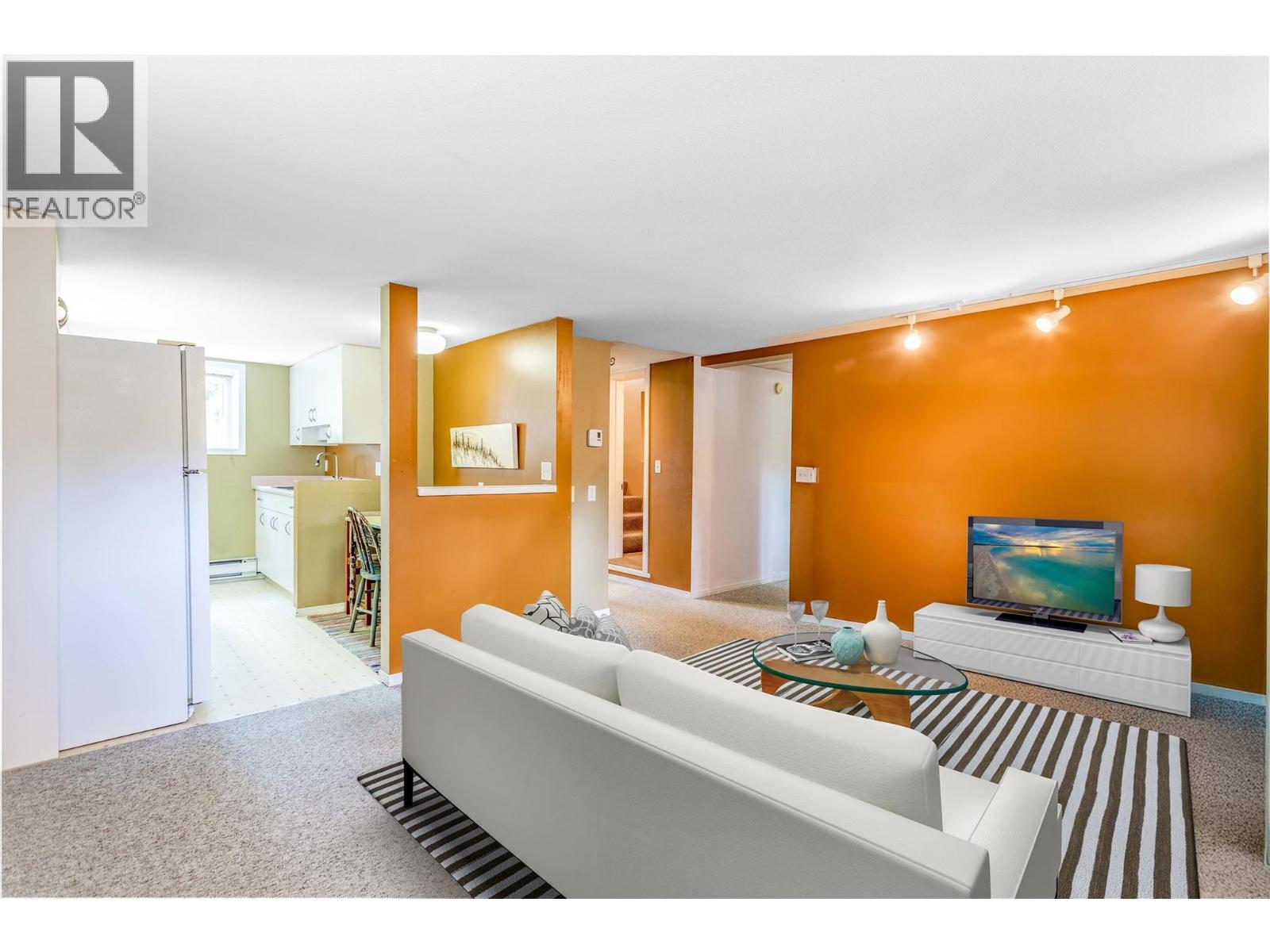  824 Raymer Road, Kelowna