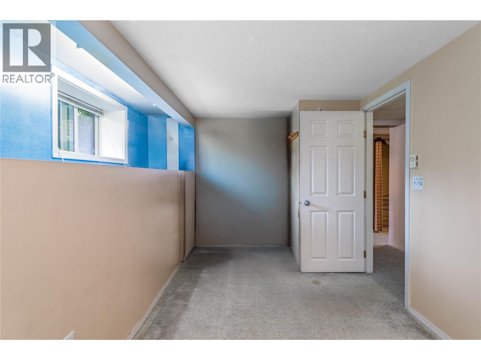  824 Raymer Road, Kelowna