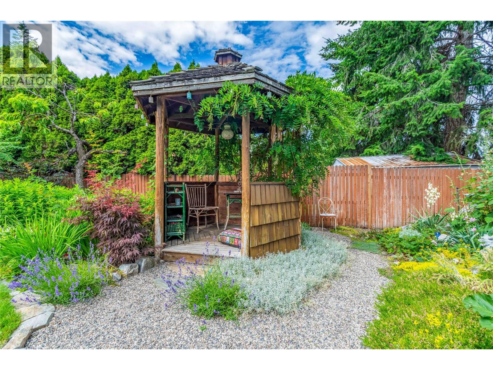  824 Raymer Road, Kelowna