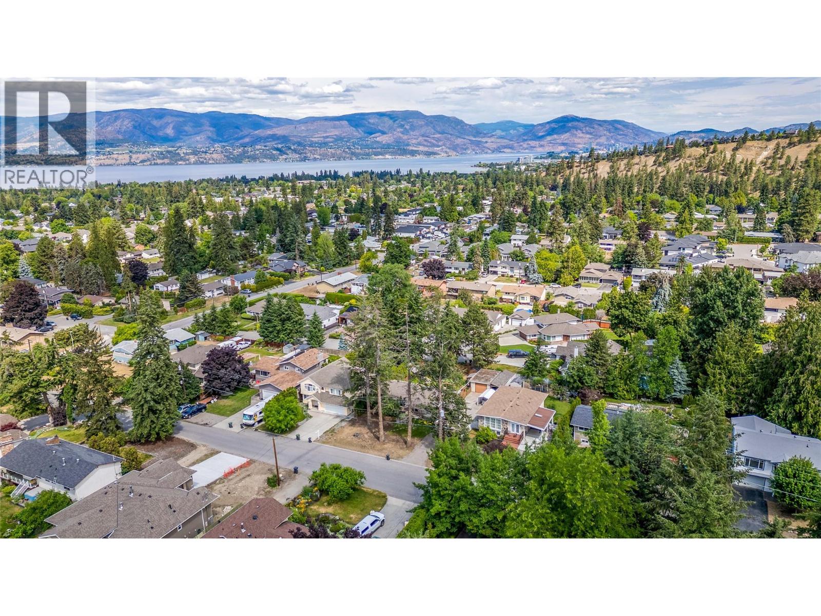  824 Raymer Road, Kelowna