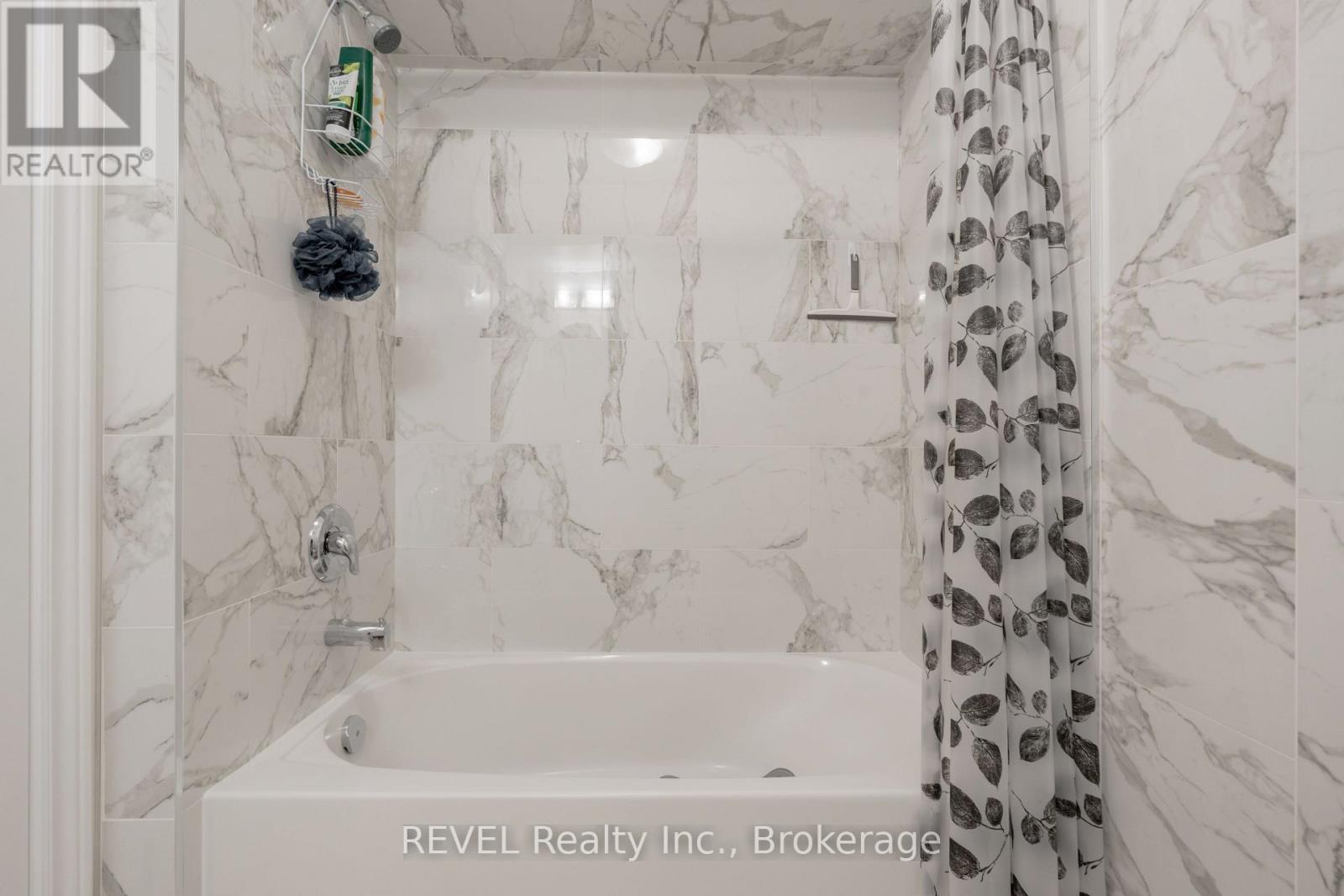 Photo 22 of 104 6045 Dunn Street, Niagara Falls ON