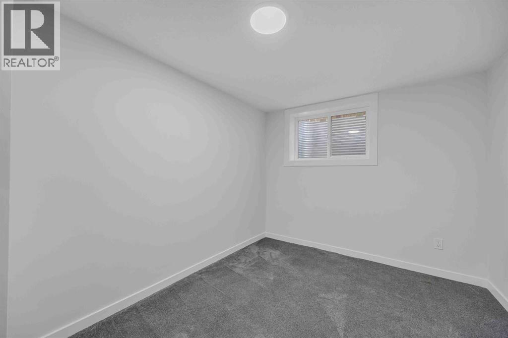 Single Family House for Sale in  Falshire Way NE Falconridge Calgary 