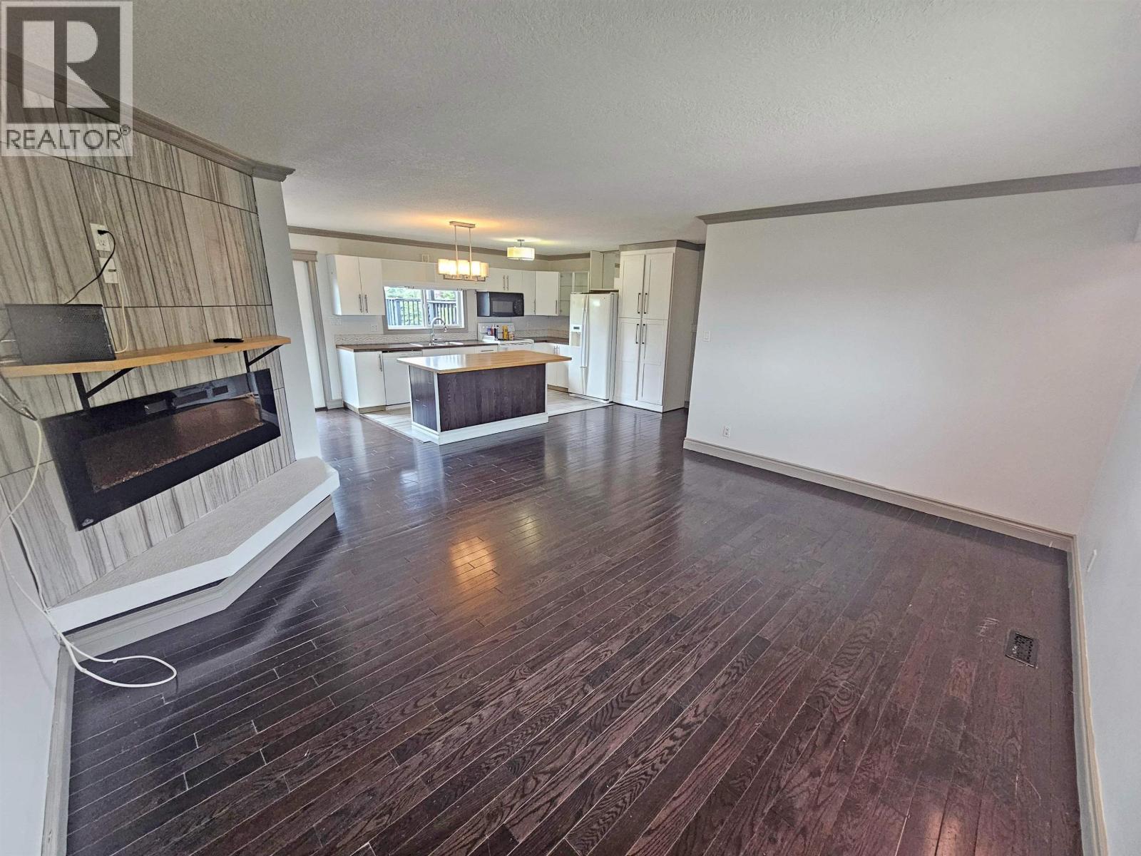 Photo 15 of 10016 110 Avenue, Fort St John BC
