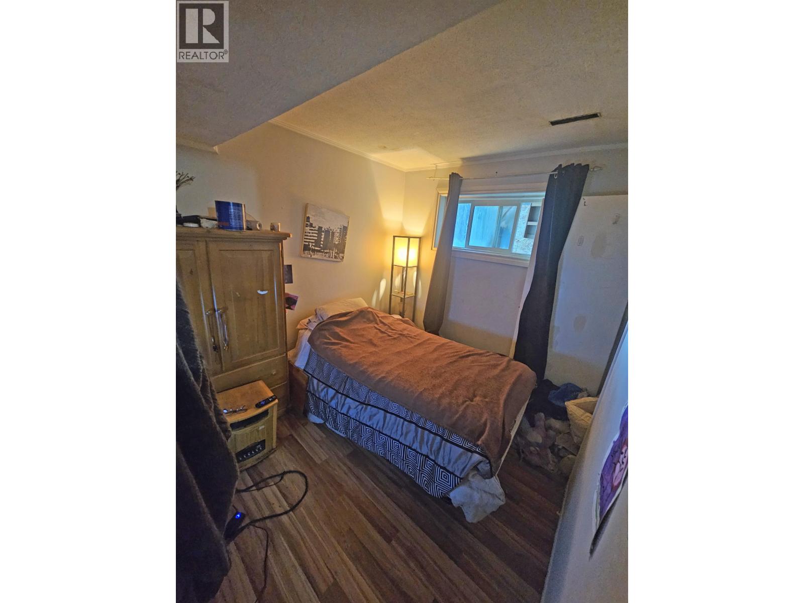 Photo 3 of 10016 110 Avenue, Fort St John BC