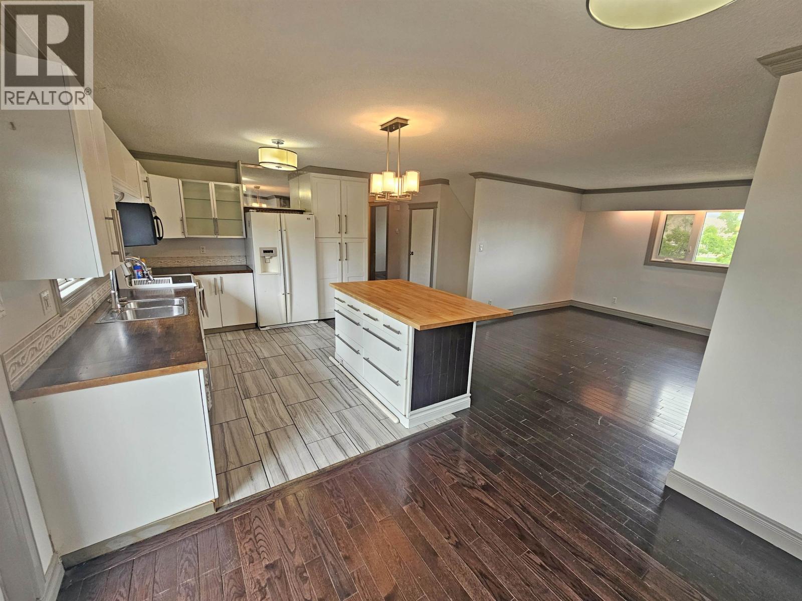 Photo 24 of 10016 110 Avenue, Fort St John BC