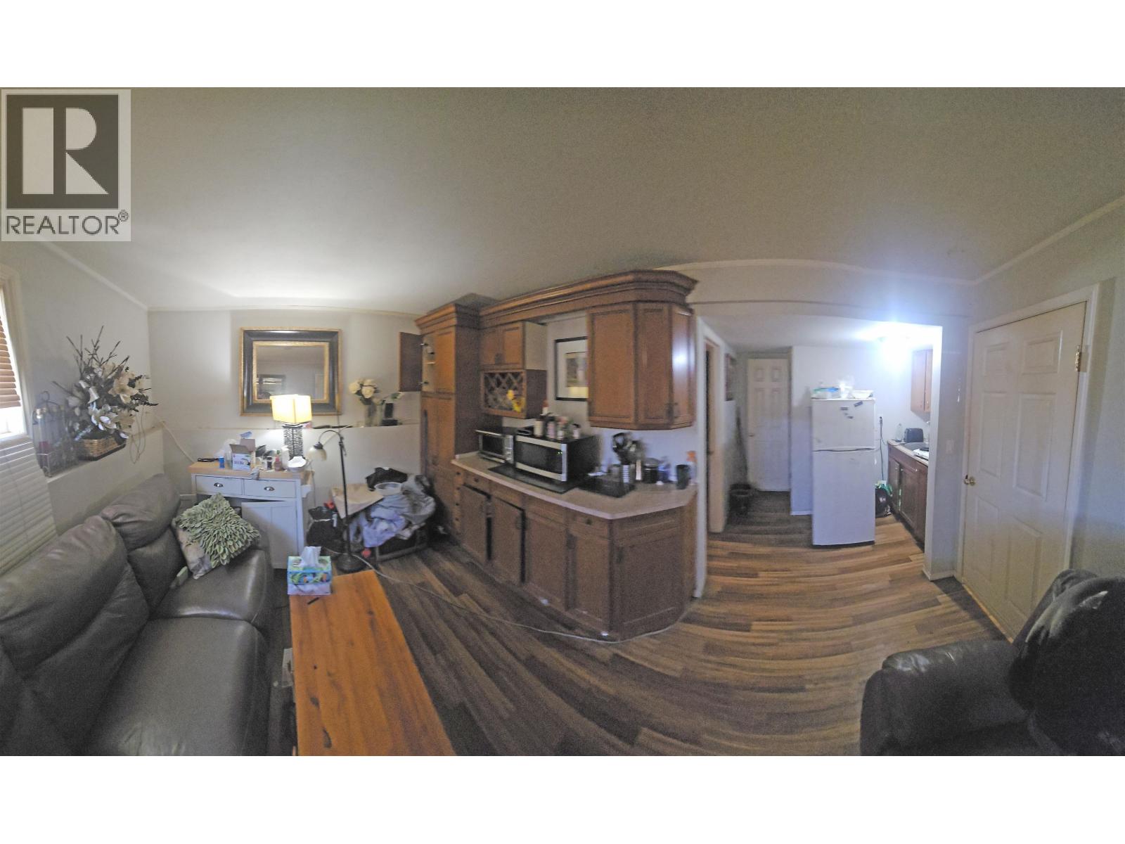 Photo 4 of 10016 110 Avenue, Fort St John BC