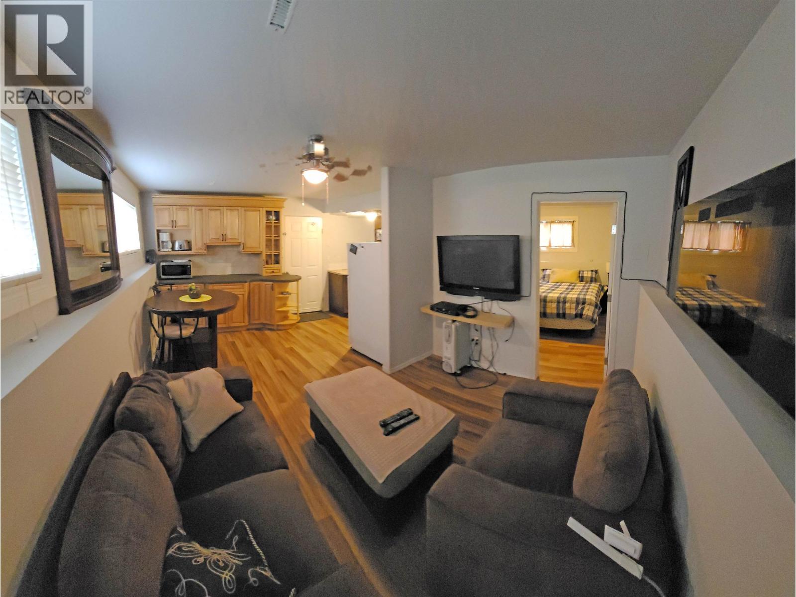 Photo 11 of 10016 110 Avenue, Fort St John BC