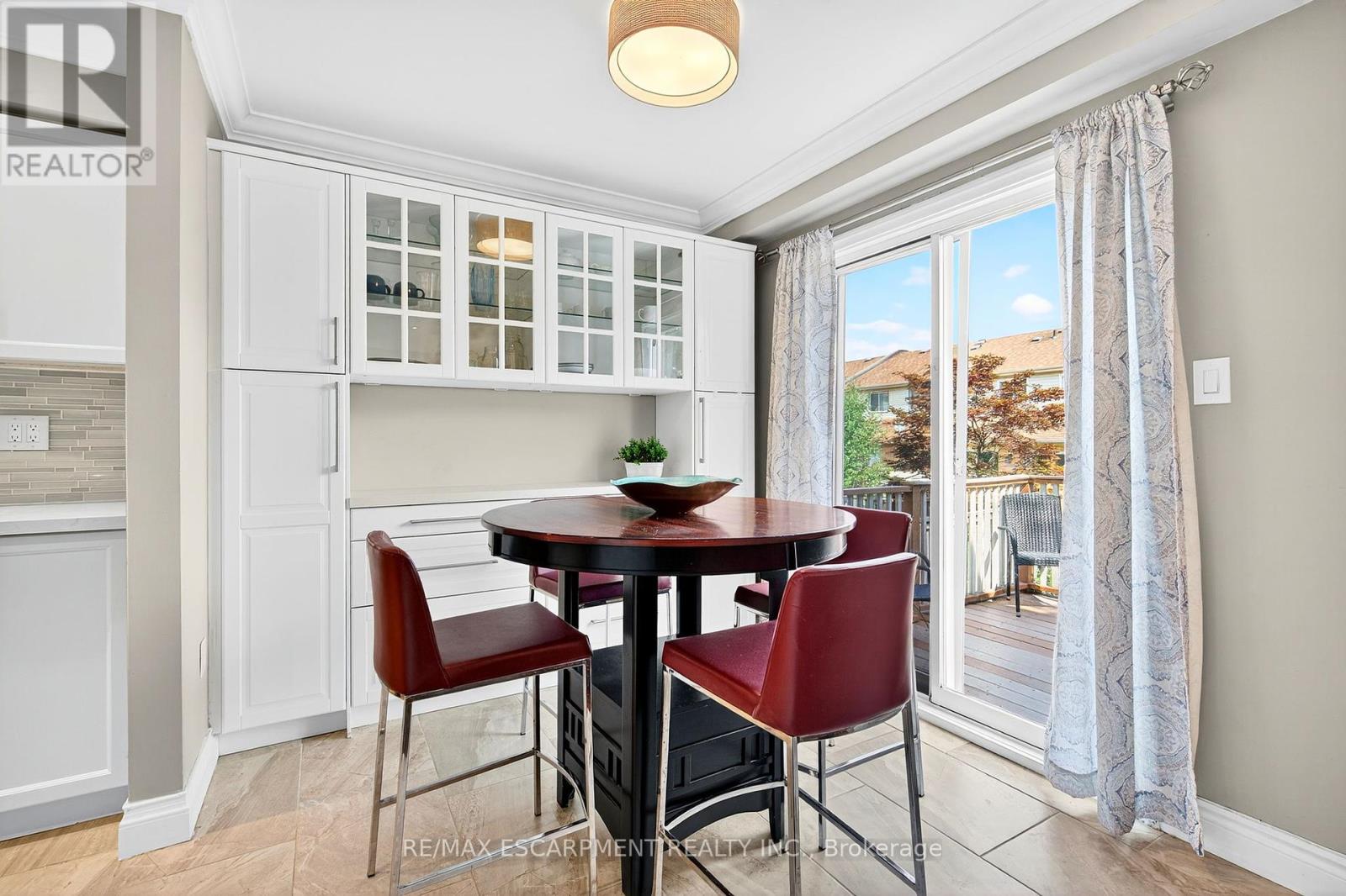 Photo 29 of 2 Newell Court, Hamilton ON