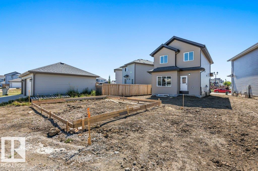Photo 48 of 10625 99 St, Morinville AB