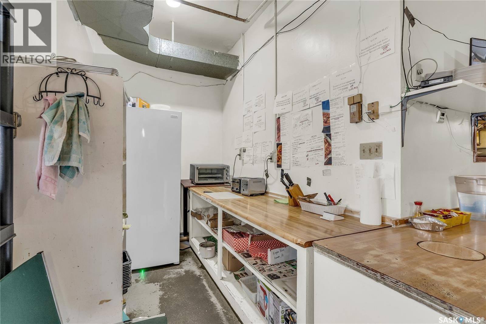 Photo 12 of 702 3rd Street, Kenaston SK