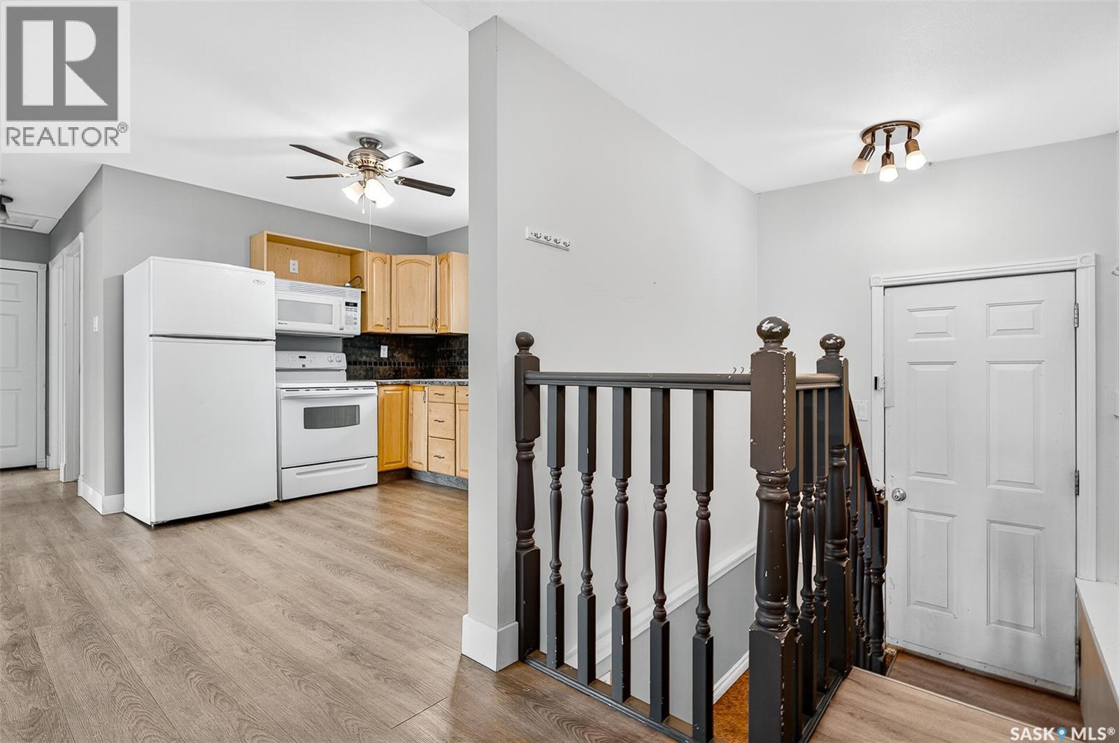 Photo 8 of 1114 Caribou Street W, Moose Jaw SK