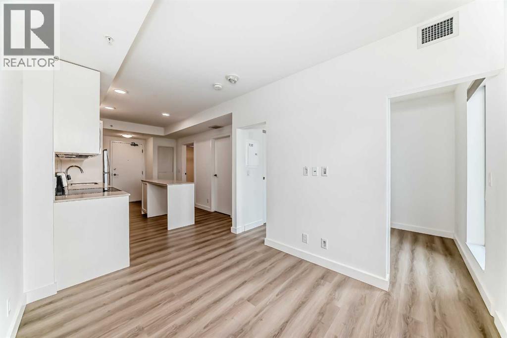 Photo 13 of 814 123 4 Street Ne, Calgary AB