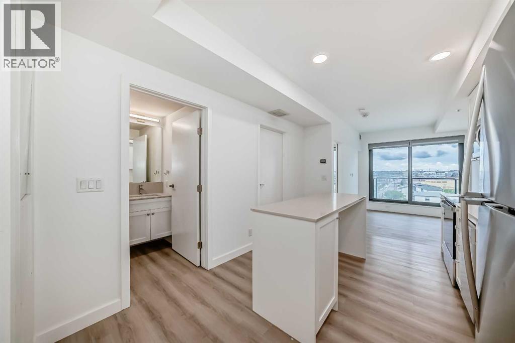 Photo 9 of 814 123 4 Street Ne, Calgary AB