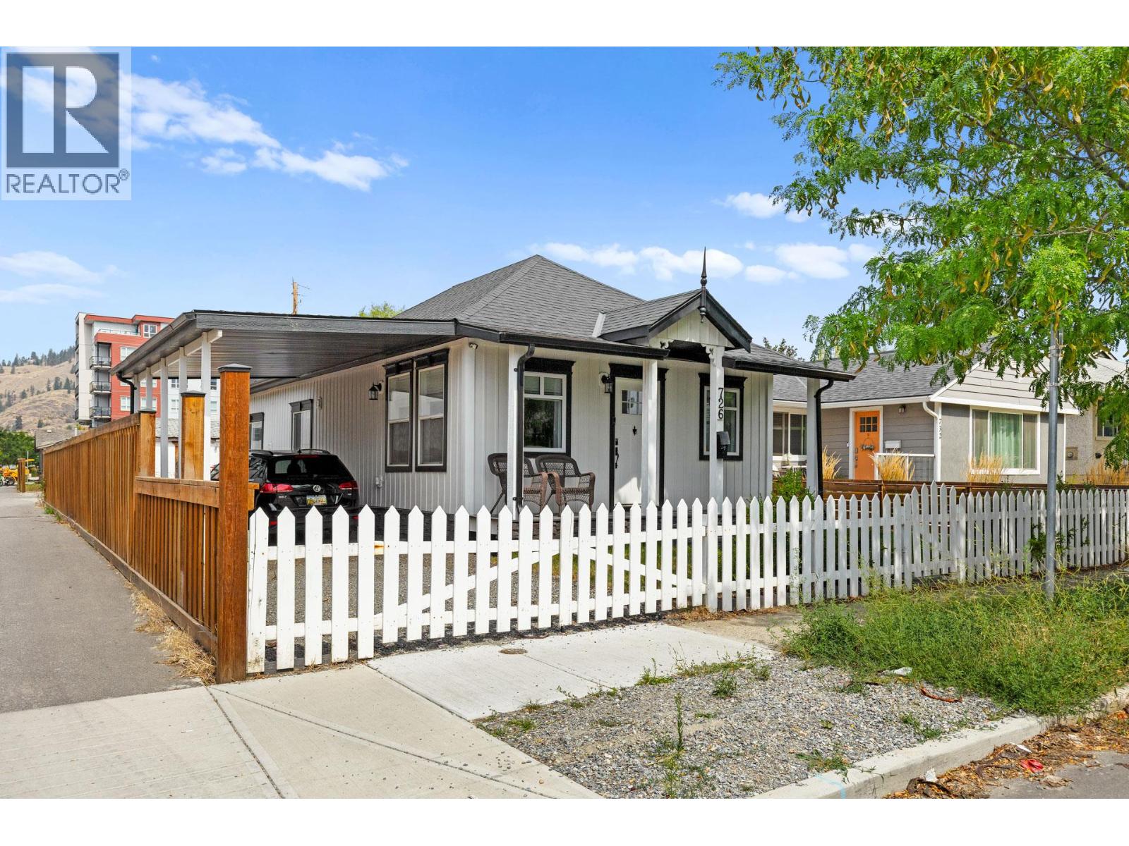 Photo 14 of 726 Coronation Avenue, Kelowna BC
