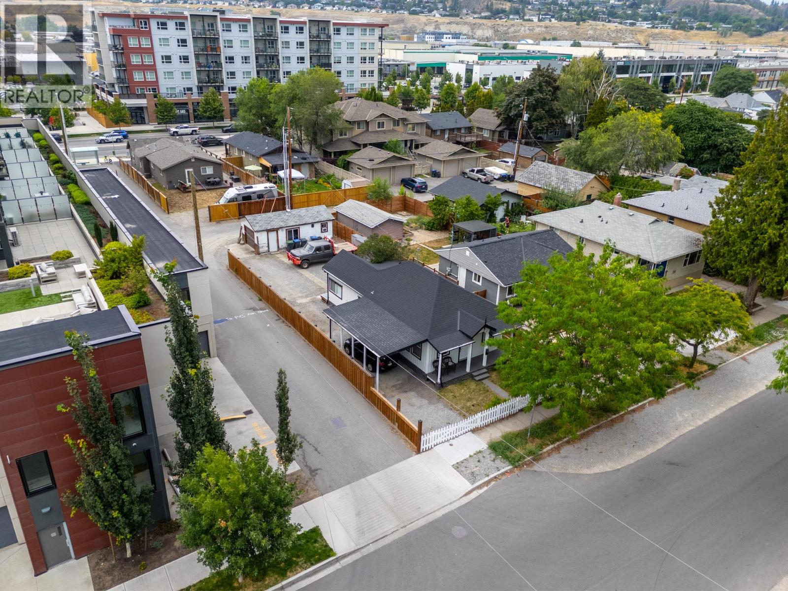 Photo 11 of 726 Coronation Avenue, Kelowna BC