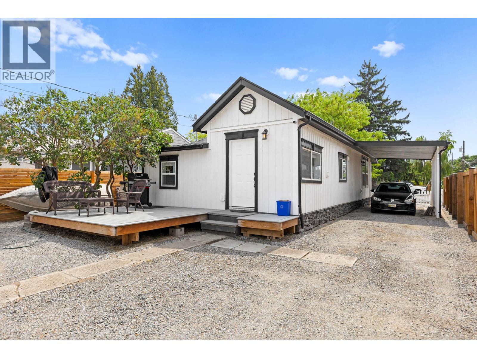Photo 24 of 726 Coronation Avenue, Kelowna BC