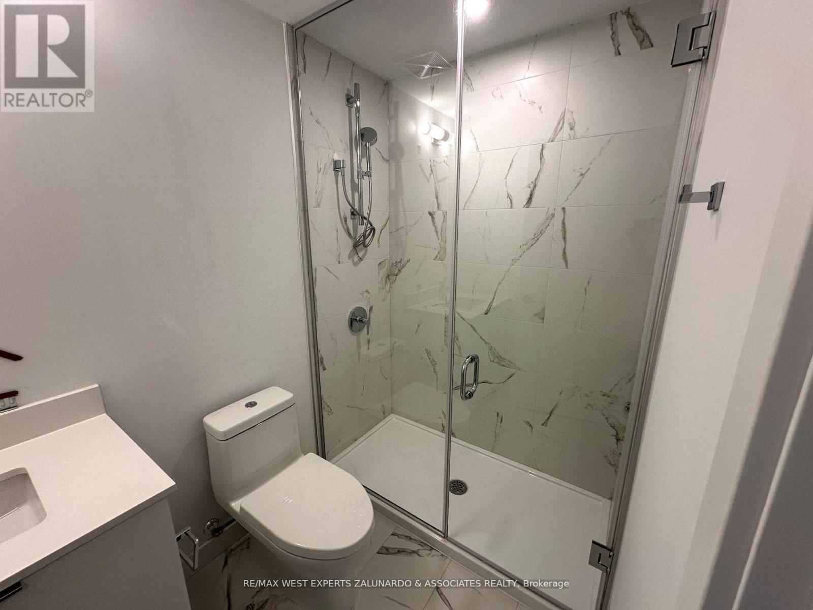 Photo 22 of 516 8 Olympic Garden Drive, Toronto ON
