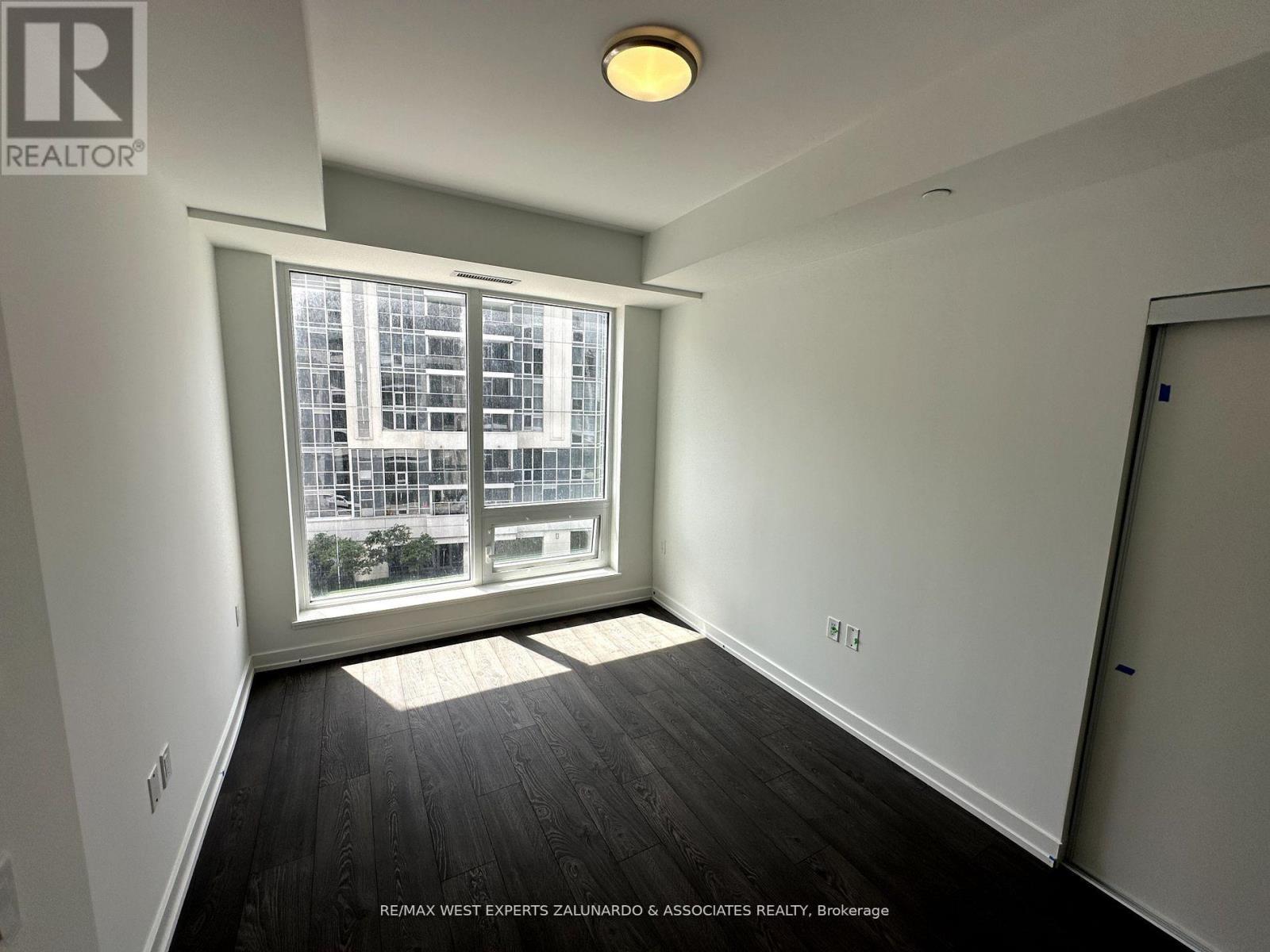 Photo 13 of 516 8 Olympic Garden Drive, Toronto ON