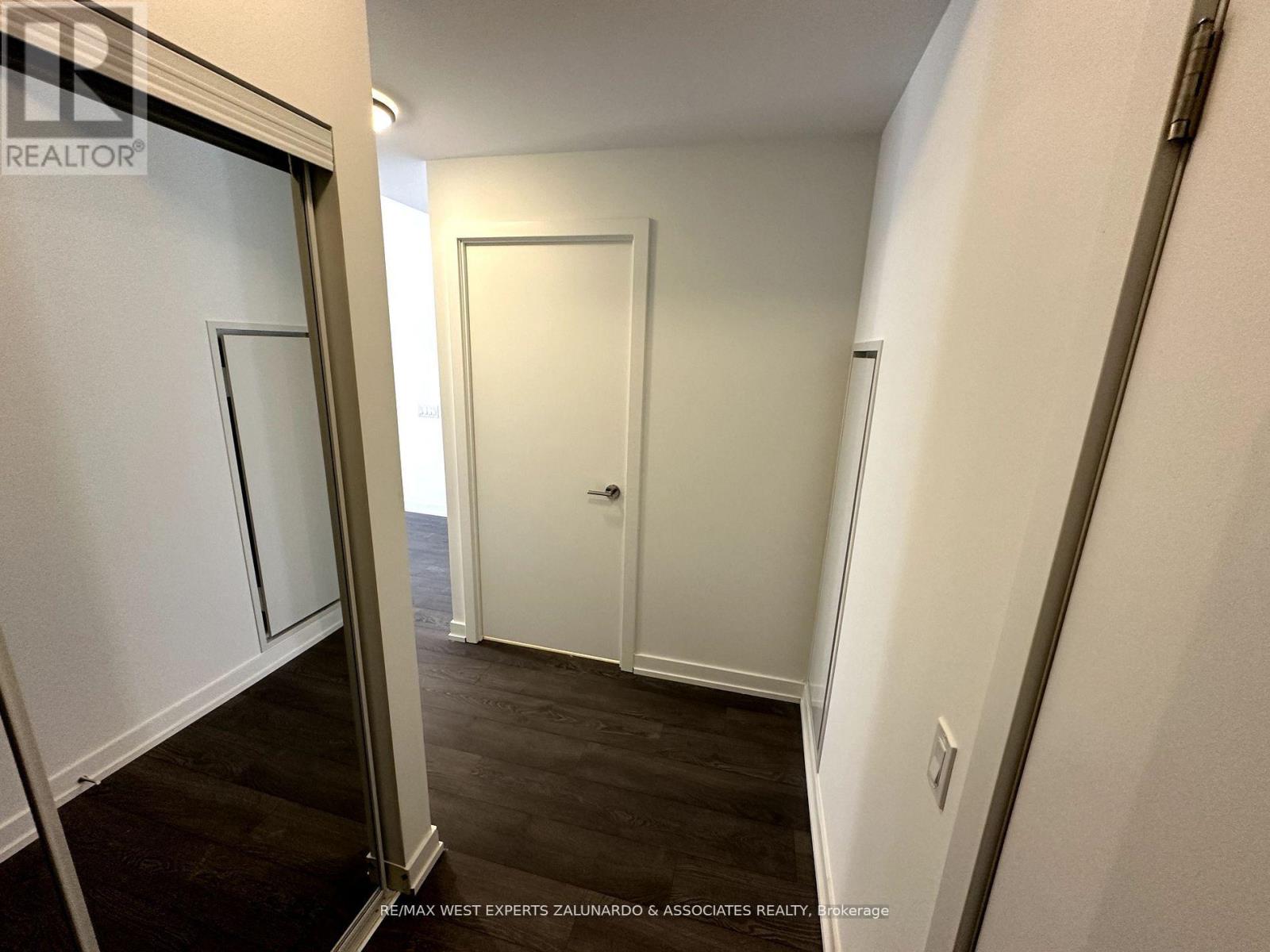 Photo 20 of 516 8 Olympic Garden Drive, Toronto ON