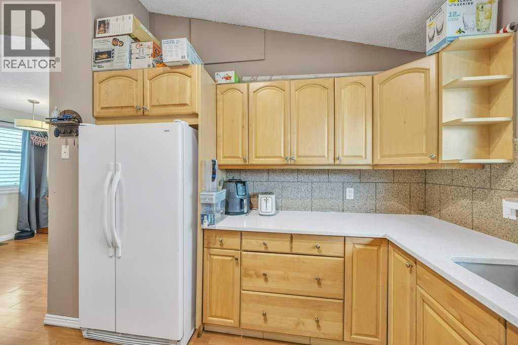 Photo 5 of 32 Martindale Boulevard Ne, Calgary AB