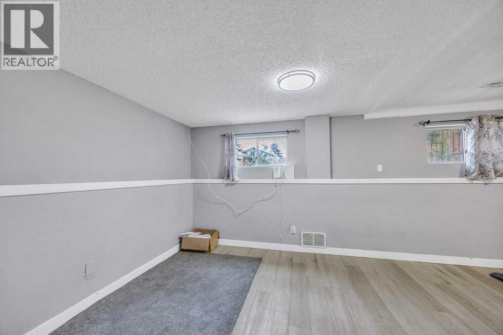 Photo 18 of 32 Martindale Boulevard Ne, Calgary AB