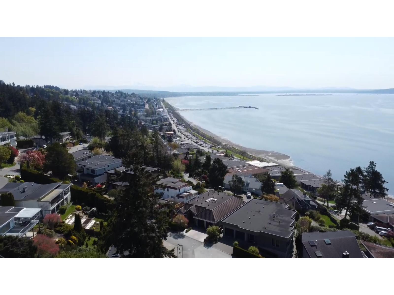 Photo 11 of 14433 Sunset Lane, White Rock BC