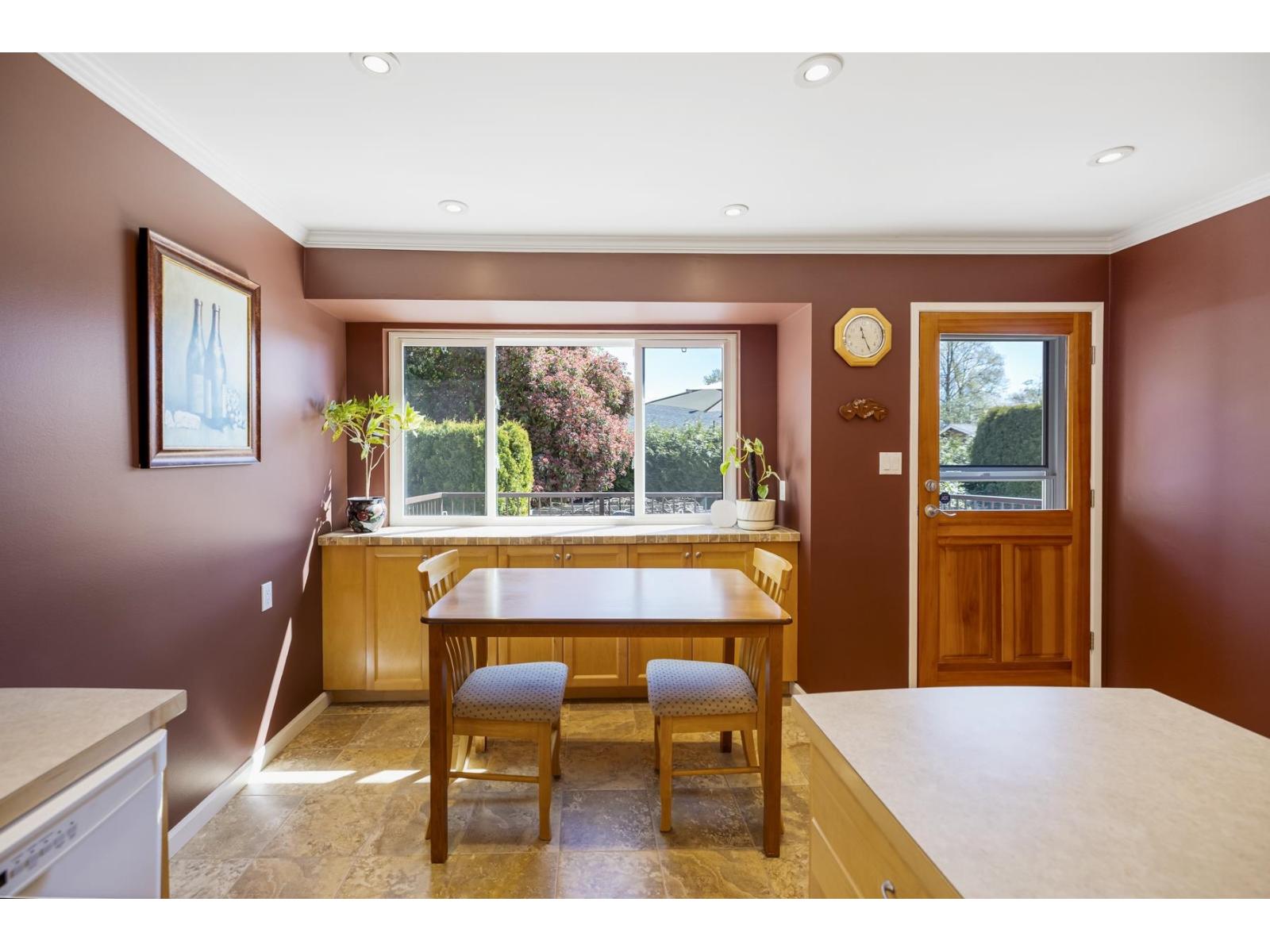 Photo 3 of 7784 Wansford Drive, Delta BC