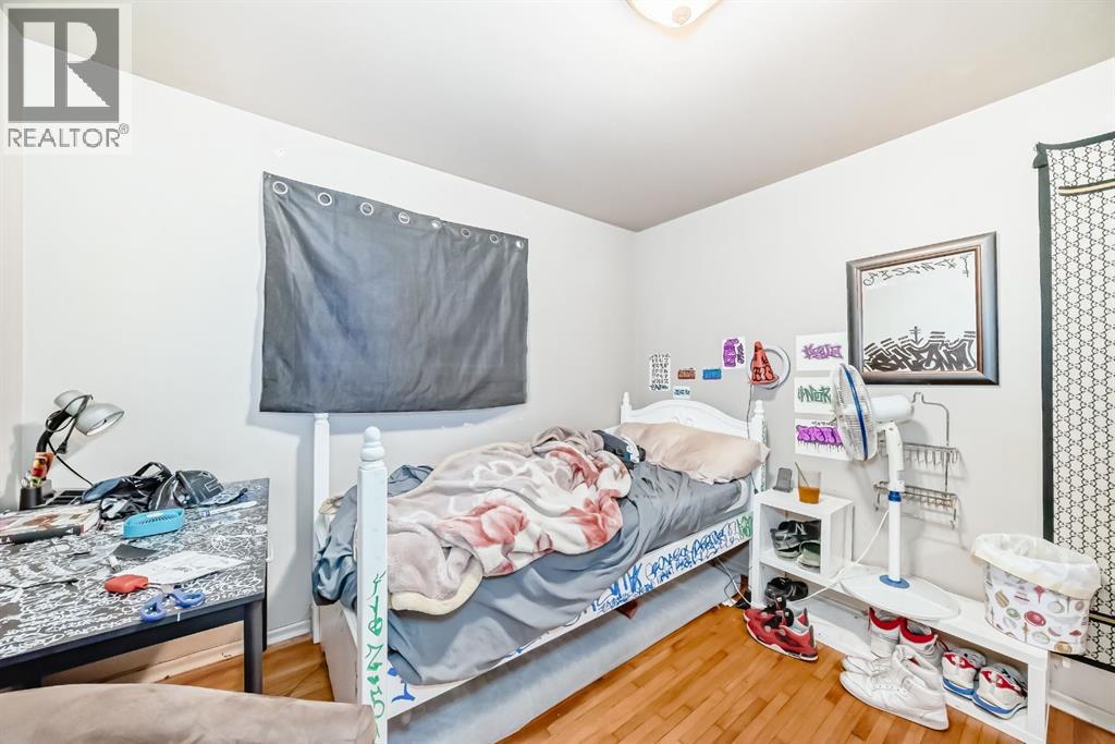 Photo 6 of 2303 16 A Street Sw, Calgary AB