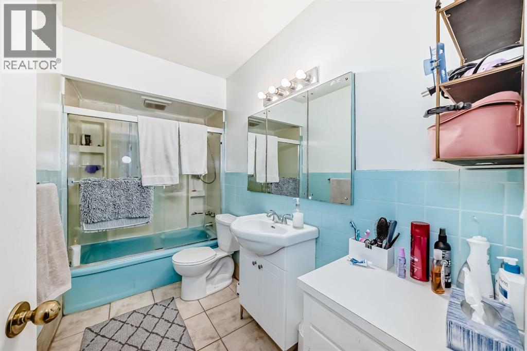 Photo 18 of 2303 16 A Street Sw, Calgary AB