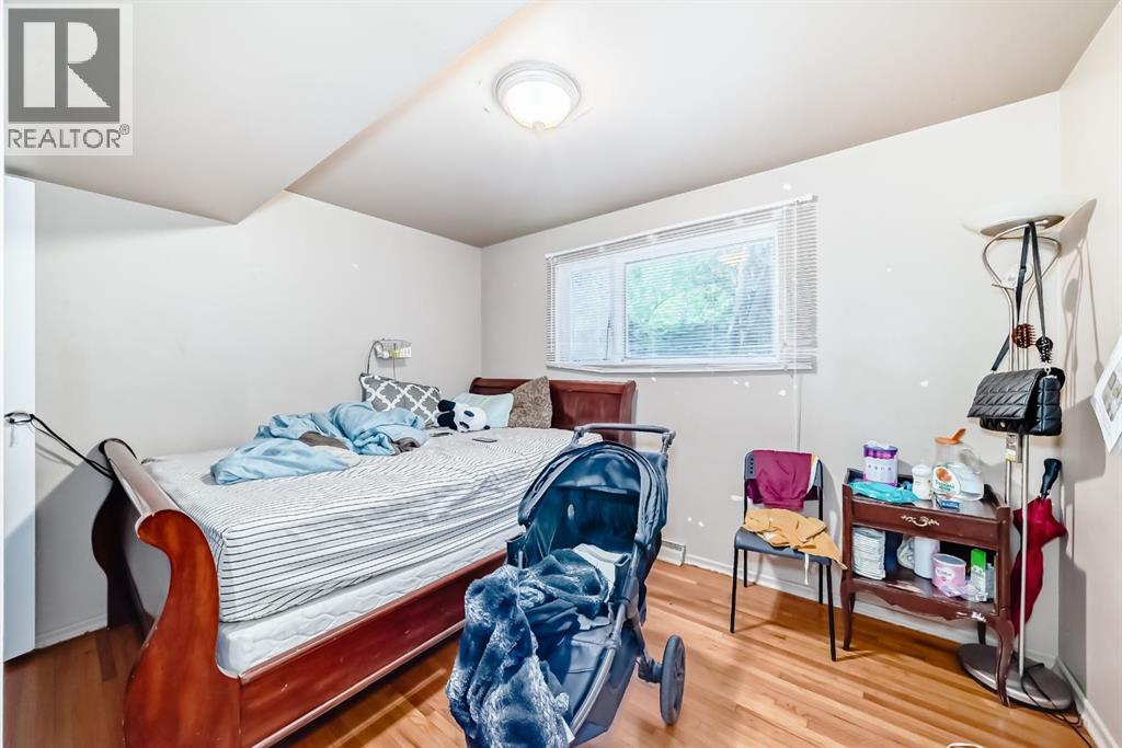 Photo 10 of 2303 16 A Street Sw, Calgary AB