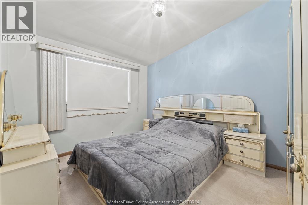 Photo 15 of 836 Greendale Drive, Windsor ON