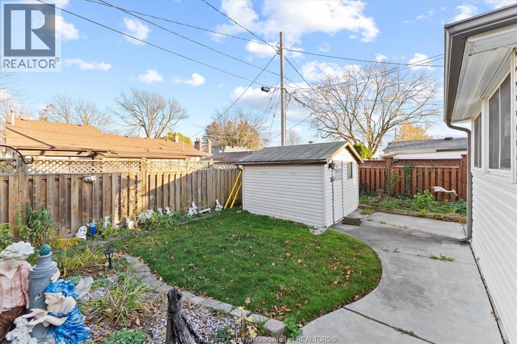 Photo 24 of 836 Greendale Drive, Windsor ON