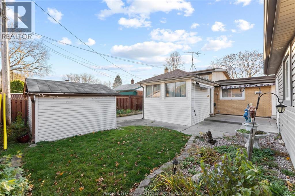 Photo 25 of 836 Greendale Drive, Windsor ON